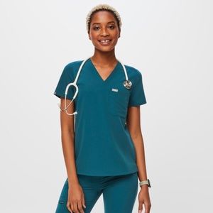 Figs Scrub Top